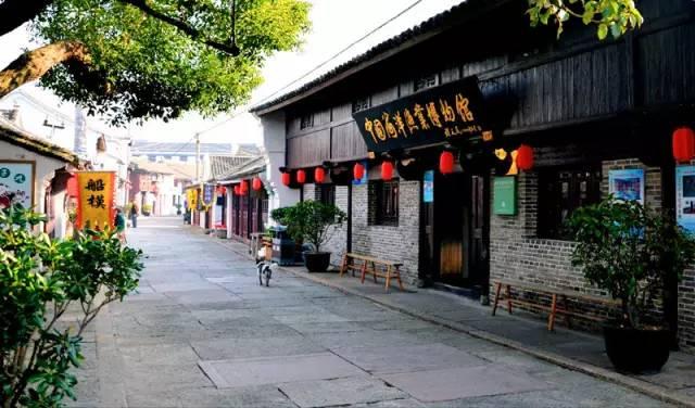 绝壁“天坑村”的美丽蝶变